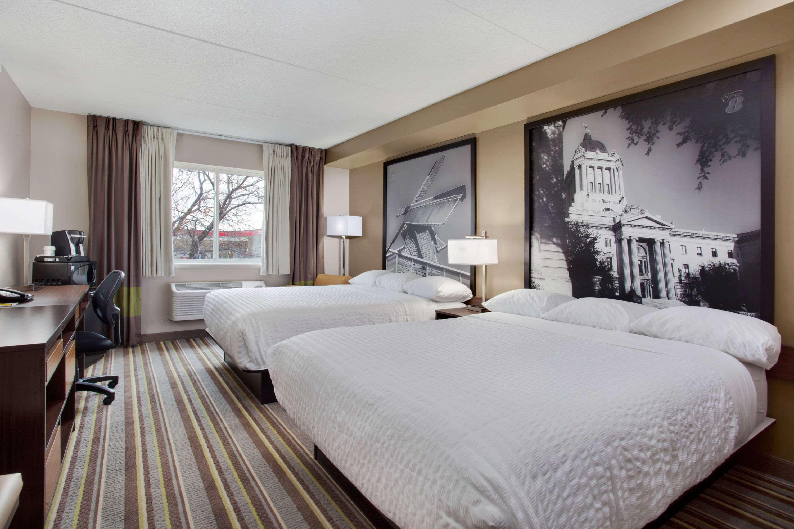 Super 8 By Wyndham Winnipeg West Exterior foto